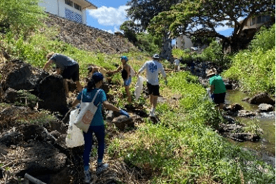 ＜conservation＞cleaning activity organized by Sustainable Coastlines Hawaii